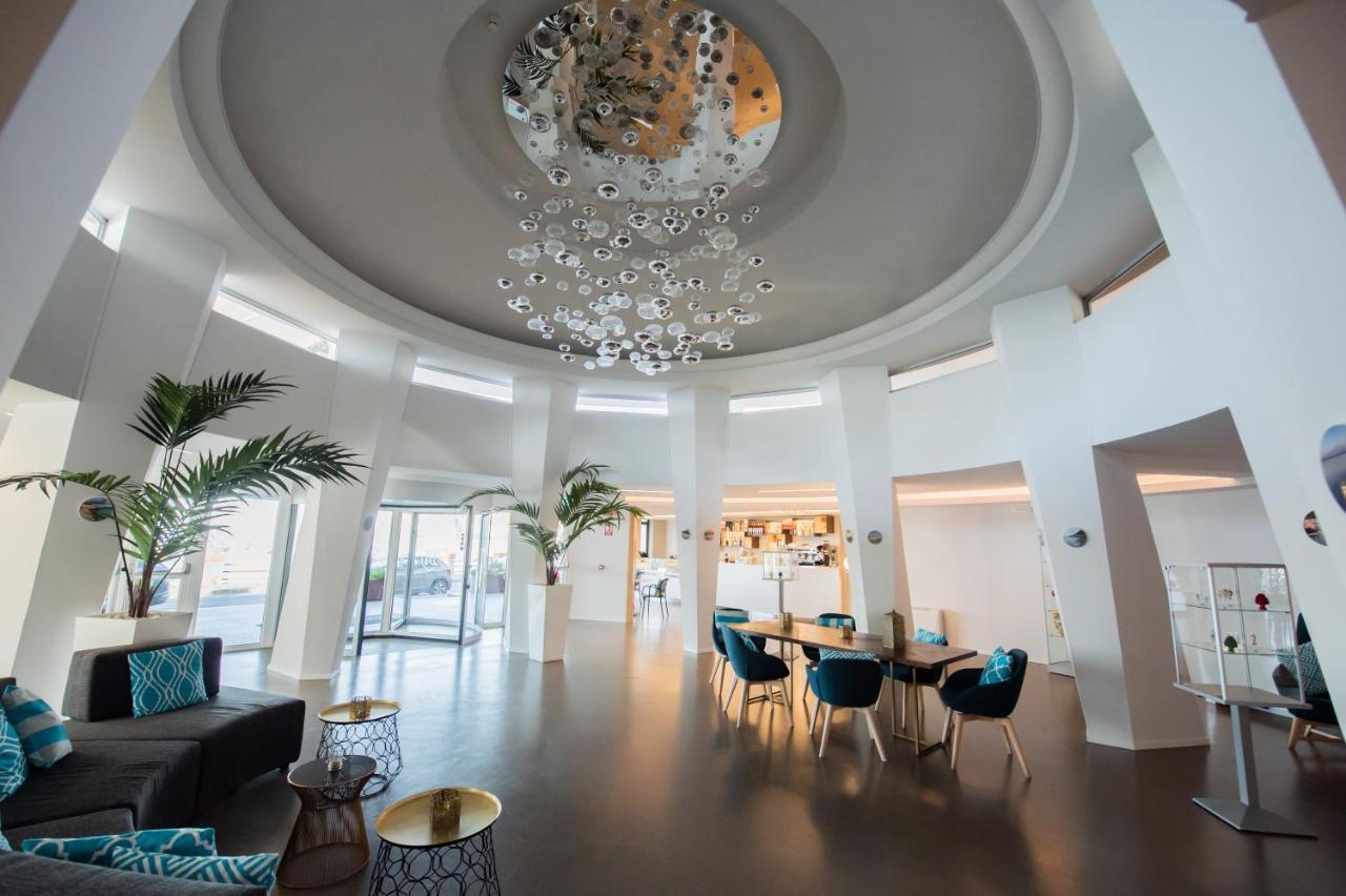 Grand Hotel Faraglioni Aci Trezza Bagian luar foto