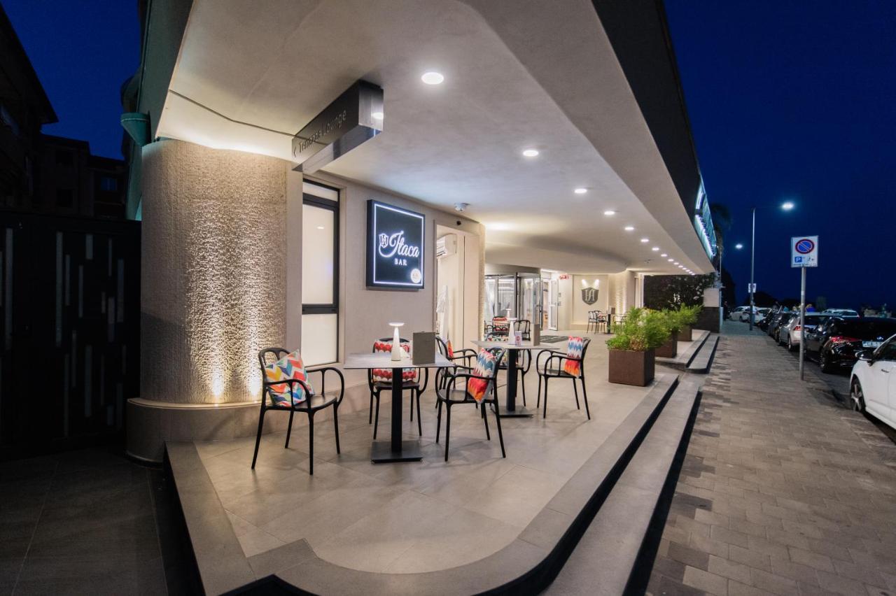 Grand Hotel Faraglioni Aci Trezza Bagian luar foto