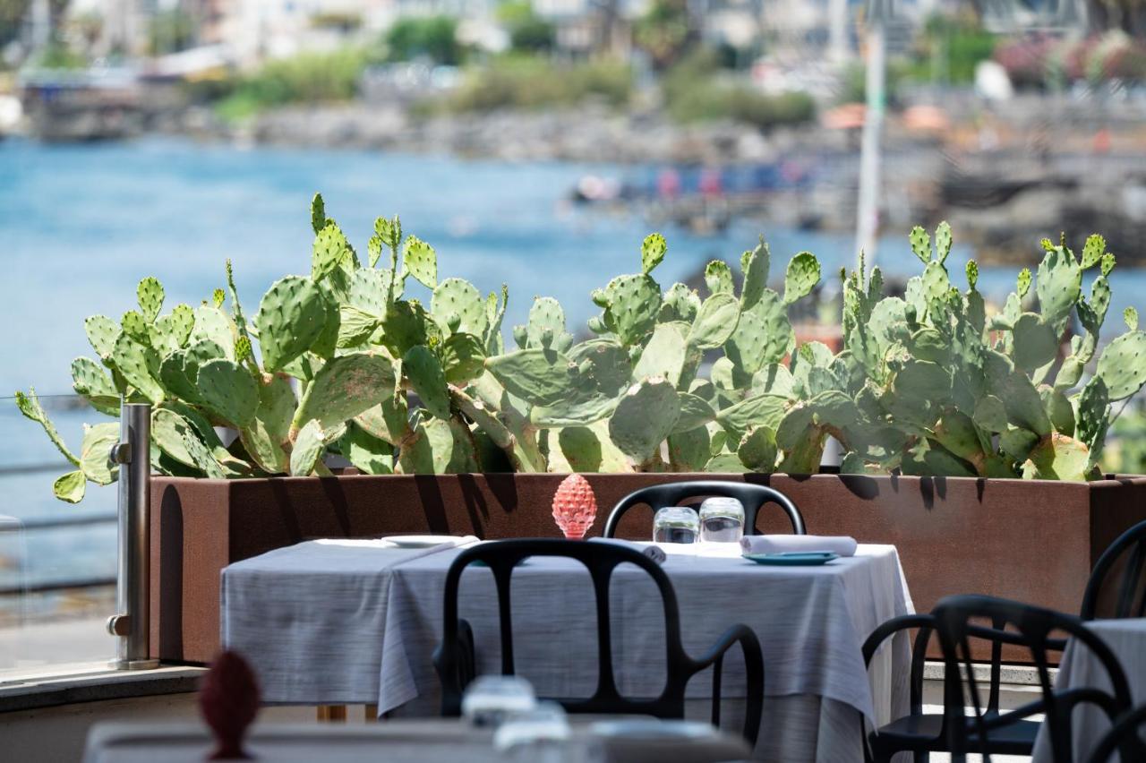 Grand Hotel Faraglioni Aci Trezza Bagian luar foto