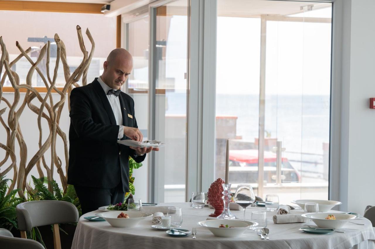 Grand Hotel Faraglioni Aci Trezza Bagian luar foto