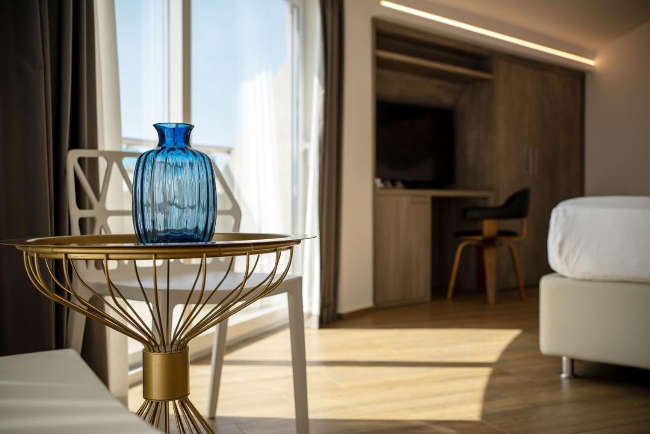 Grand Hotel Faraglioni Aci Trezza Bagian luar foto