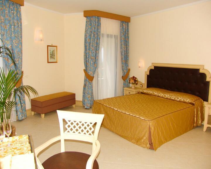 Grand Hotel Faraglioni Aci Trezza Bagian luar foto